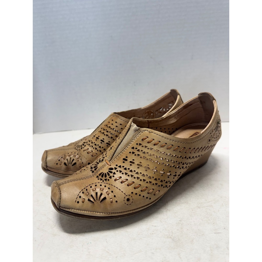 Pikolinos Tan Leather Laser Cut Perforated Wedge Slip On Shoes Size 39 8.5